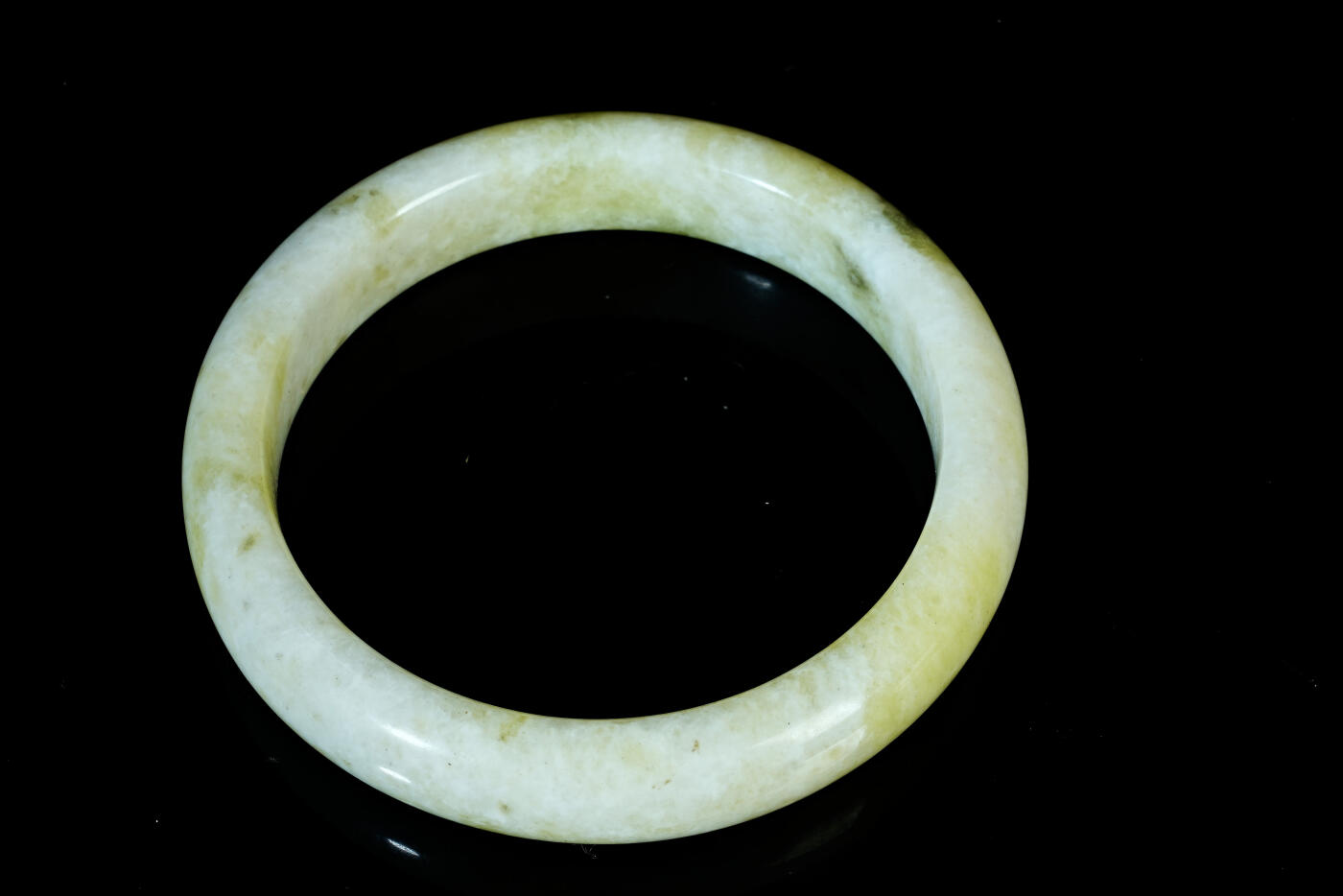 上海都达杂项专场二十一（全场包邮） 天然 蓝田玉贵妃手镯90-57