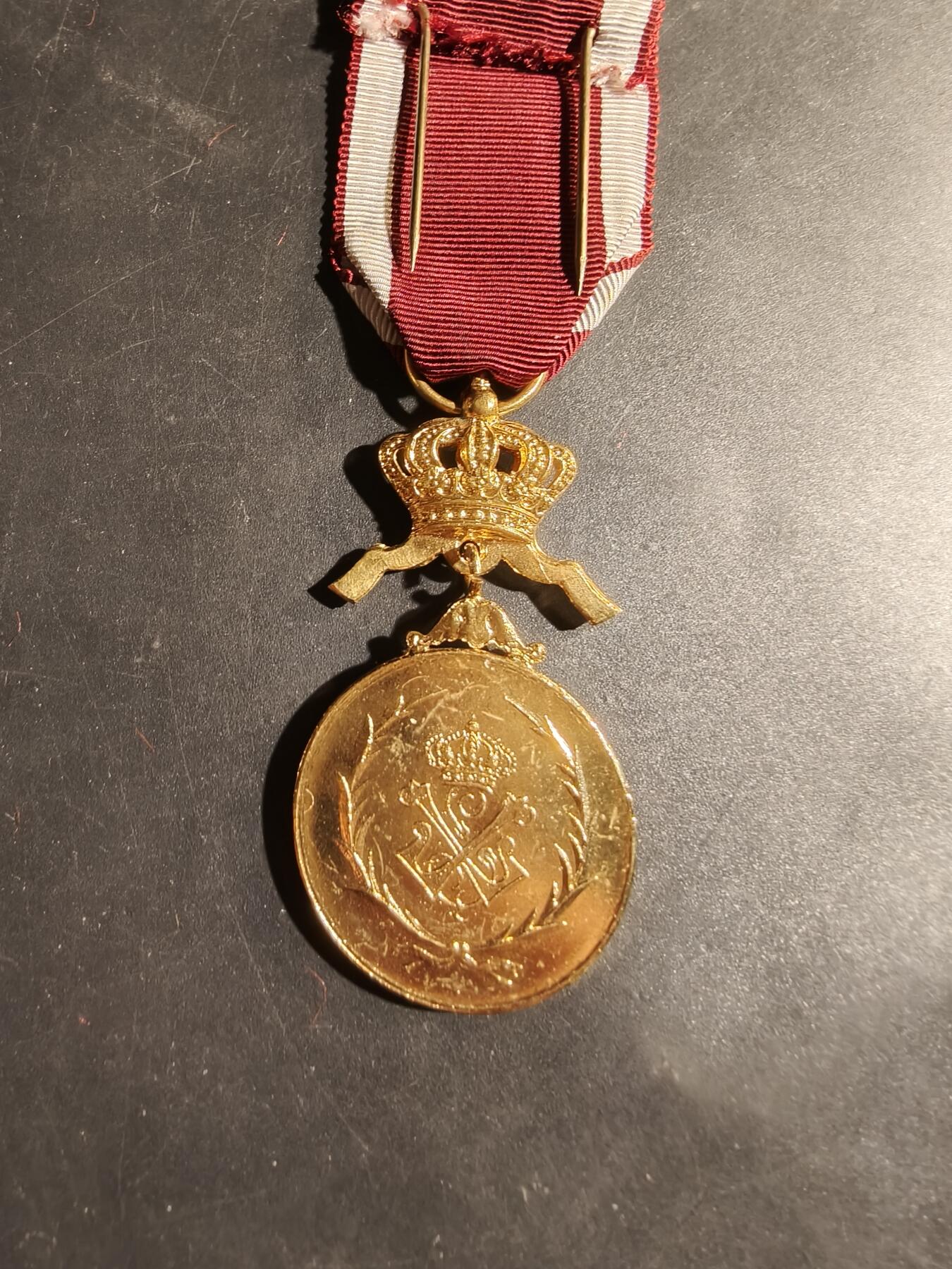 老王徽章第180期 比利时金级王冠奖章