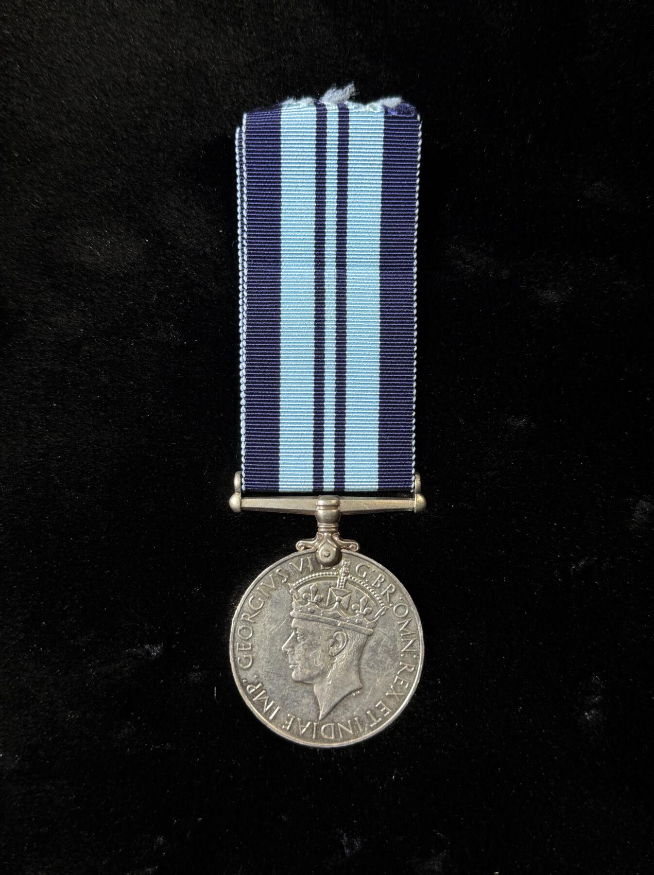 欢庆春节！戎马世界章牌大赏第111期春节大拍 英国二战印度服役奖章