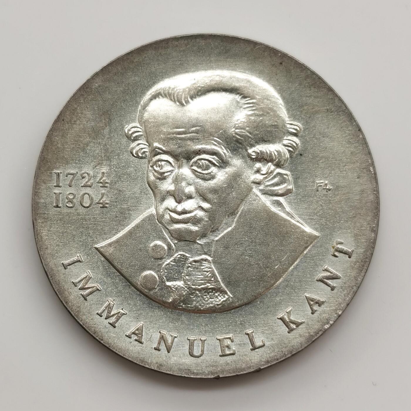 博洋堂“心向春光”2月精品大拍专场暨第160期（全场包邮） 东德1974年哲学家康德逝世250周年20马克纪念银币UNC，原汁原味，币面清爽干净又舒适，状态极佳，东德纪念银币发行量少，潜力股，不妨试试送评N，P盒搏高分。