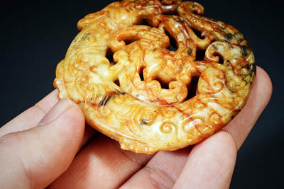 上海都达杂项专场四十七【全场包邮】  古玉龙凤玉佩90-65