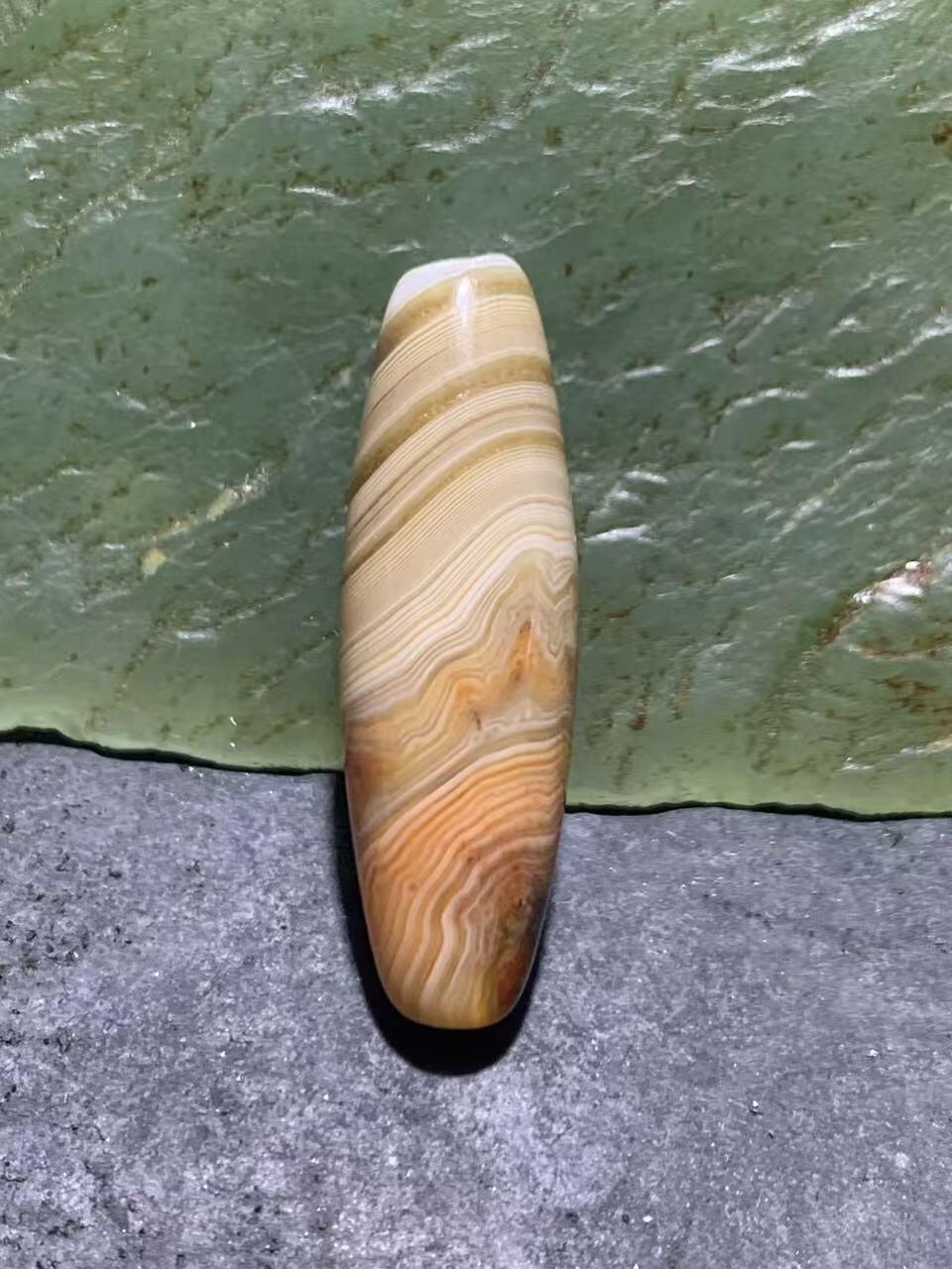 高玉化缠丝玛瑙随形通货桶珠一个