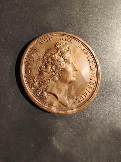 老王徽章第180期 - 法国路易十四1670年征服洛林大铜章      直径41mm     重量32.4g