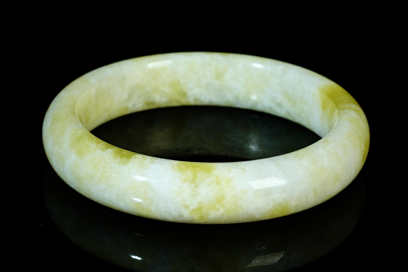 上海都达杂项专场二十一（全场包邮） 天然蓝田玉贵妃手镯90-56