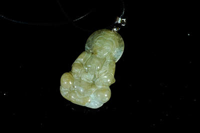 上海都达杂项专场二十一（全场包邮） - 天然和田玉精雕《观音》挂件90-86