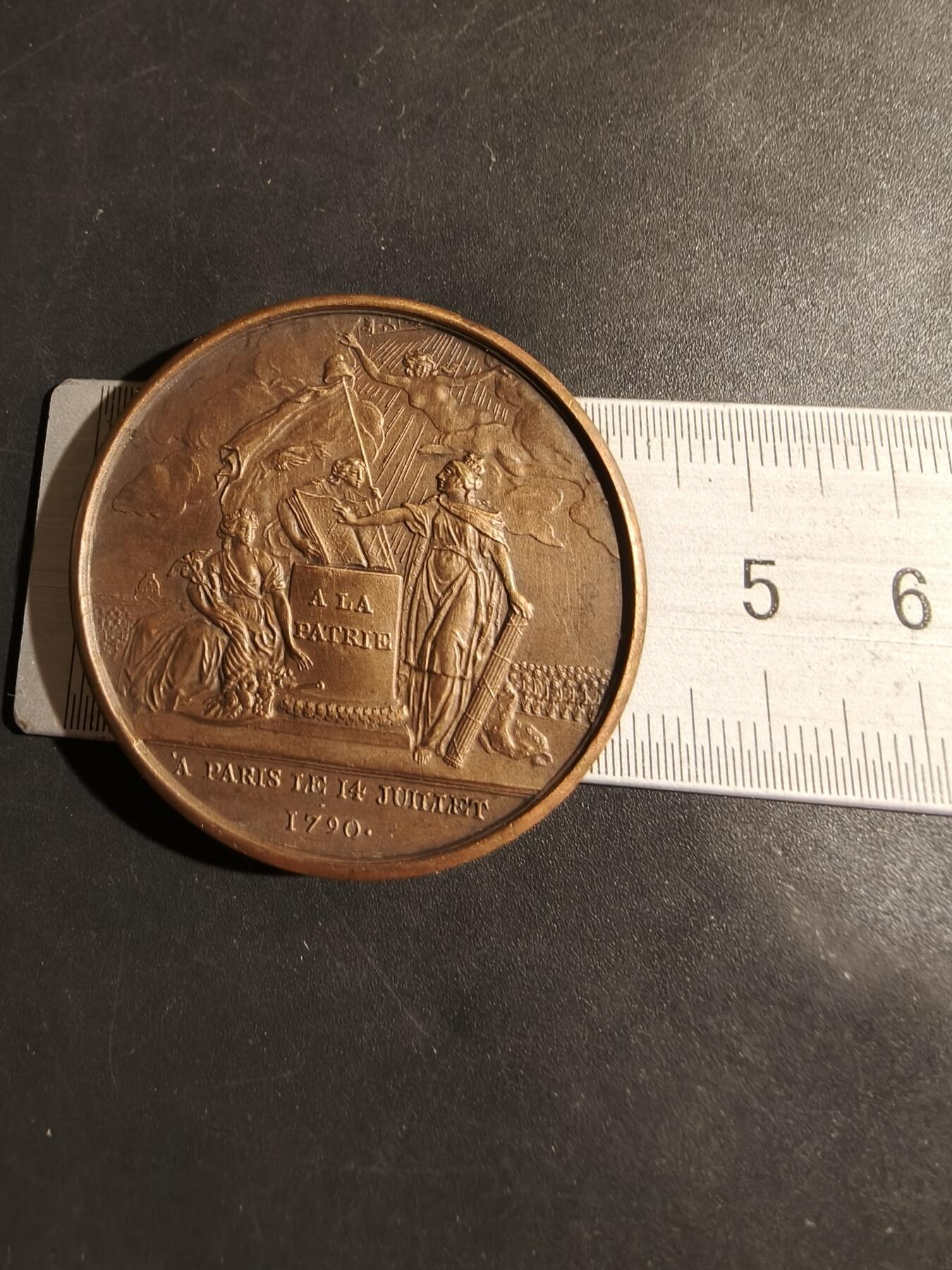 老王徽章第180期 法国1790年法国大革命联盟节大铜章     直径41mm    重量40.4g