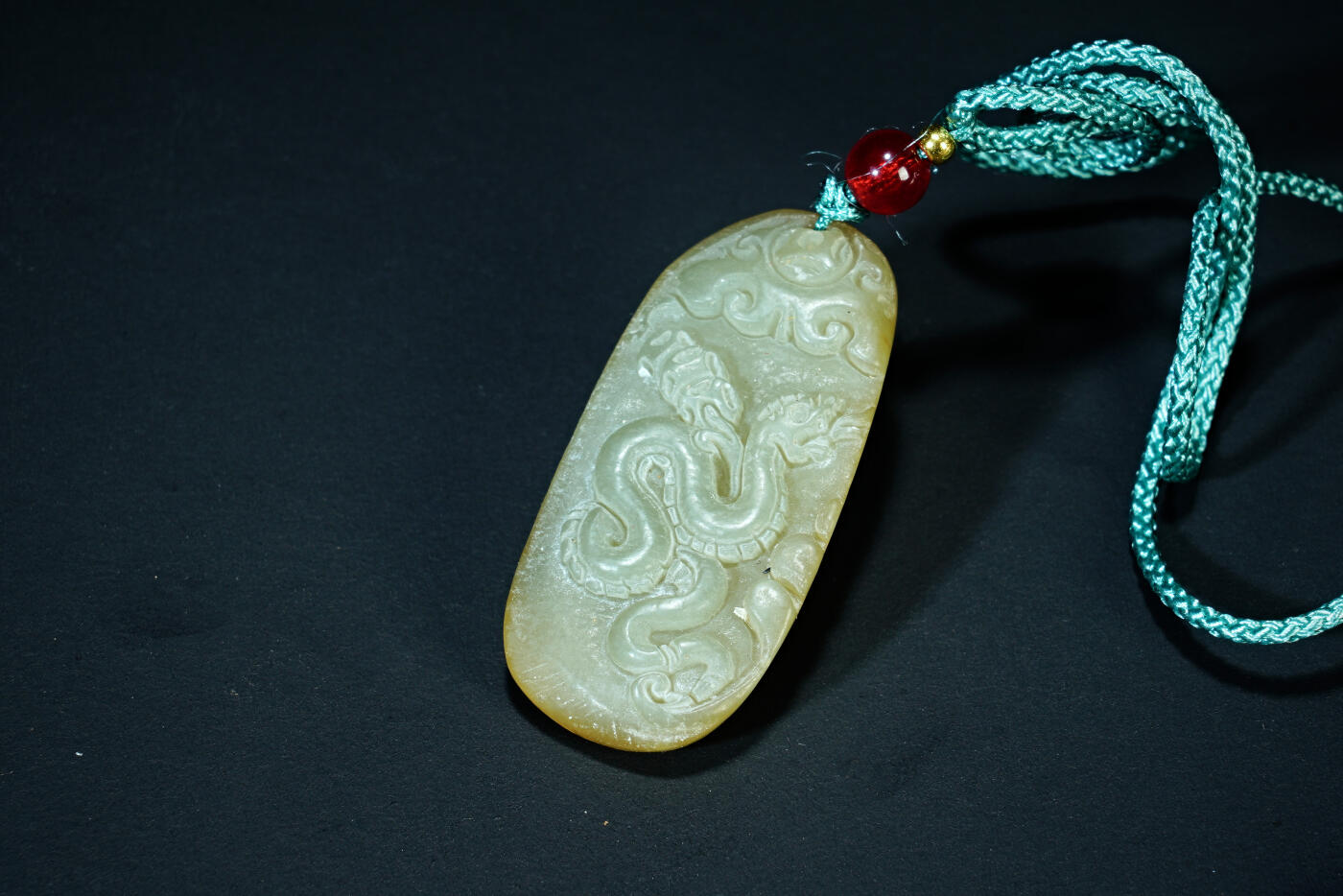 上海都达杂项专场二十一（全场包邮） 天然和田玉精雕《灵蛇纳福》挂件90-89