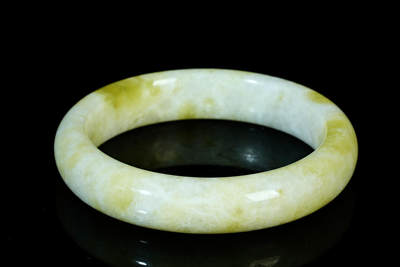 上海都达杂项专场四十七【全场包邮】  天然蓝田玉贵妃手镯90-56