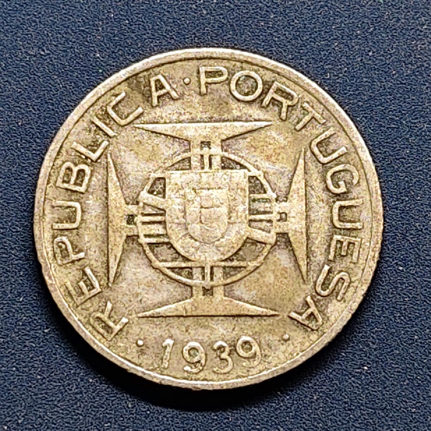 【全场包邮】纯粹捡漏拍500场-持续更新中 葡属圣多美和普林西比1939年2.5埃斯库多银币【20毫米3.5克65%】