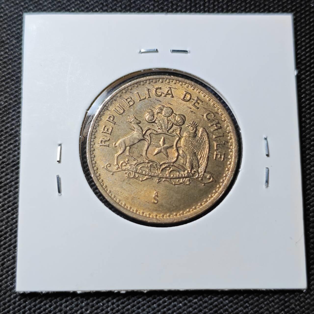 KK钱币收藏小铺  第393期  2月预留时间 周末发货  1996智利100比索铜币 好品