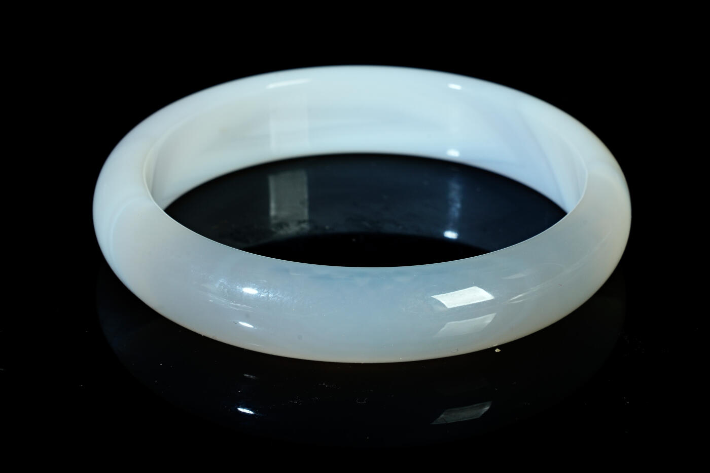 上海都达杂项专场二十一（全场包邮） 天然冰透玛瑙手镯 附鉴定证书90-58