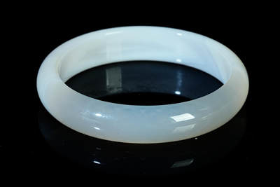 上海都达杂项专场四十七【全场包邮】  天然冰透玛瑙手镯 附鉴定证书90-58