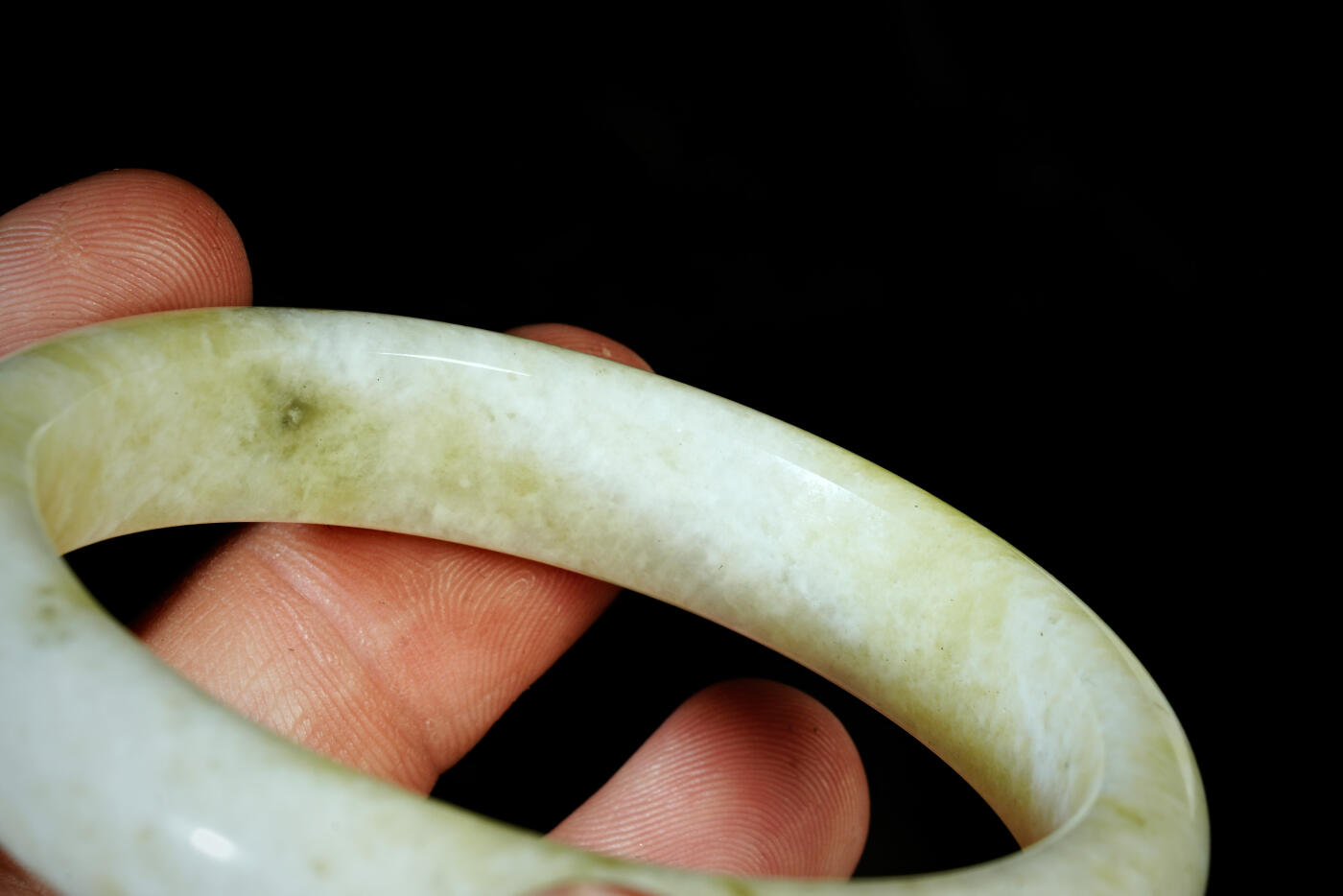 上海都达杂项专场二十一（全场包邮） 天然 蓝田玉贵妃手镯90-57