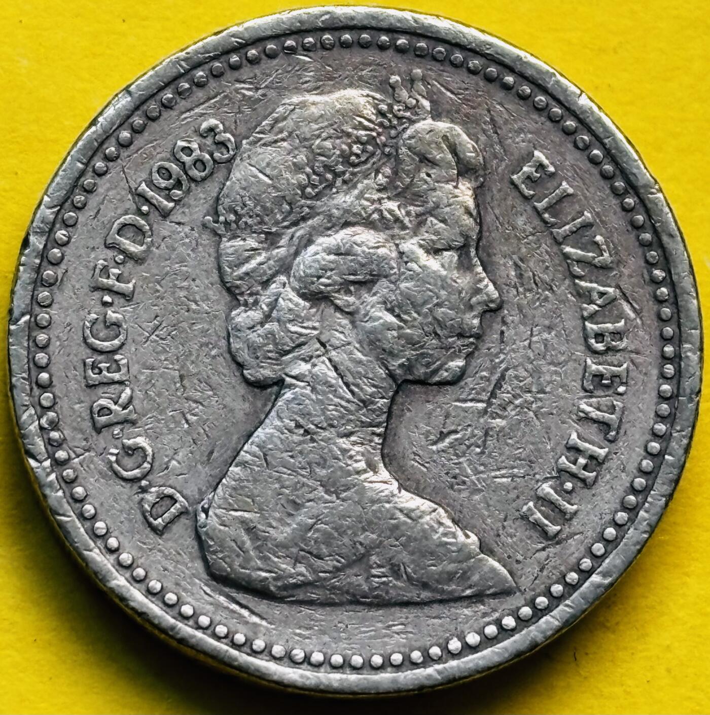 文馨钱币收藏第 293 场，春节前最后一期全部发出，将不予寄存，请悉知 1983 年英国 1 磅