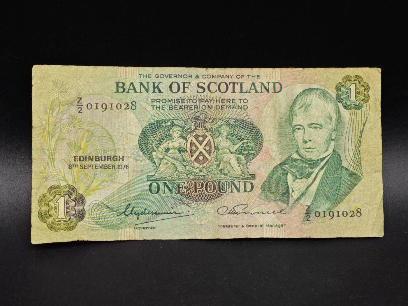 【淘币小摊】实时拍第八百六十四拍   无佣金纸币福利场   年前最后一周 之前的预留小年前全部发出 请更换最新收货地址  英国苏格兰银行一镑纸币【有折】