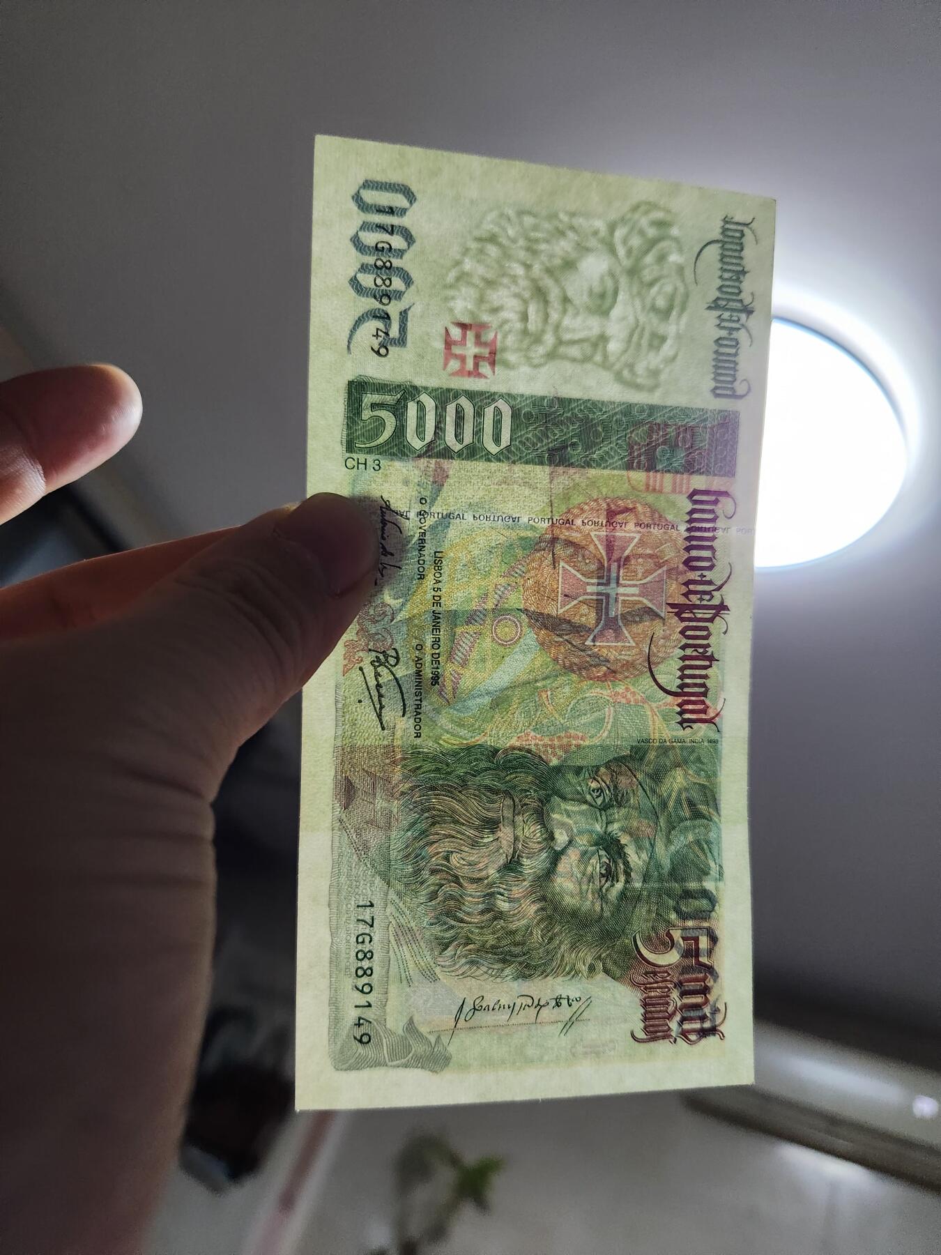 2月6号晚上8点 外国纸币自动截拍第19场 葡萄牙 1995年版 5000埃斯库多 (航海家 达伽马) 初版首年份 几乎全新