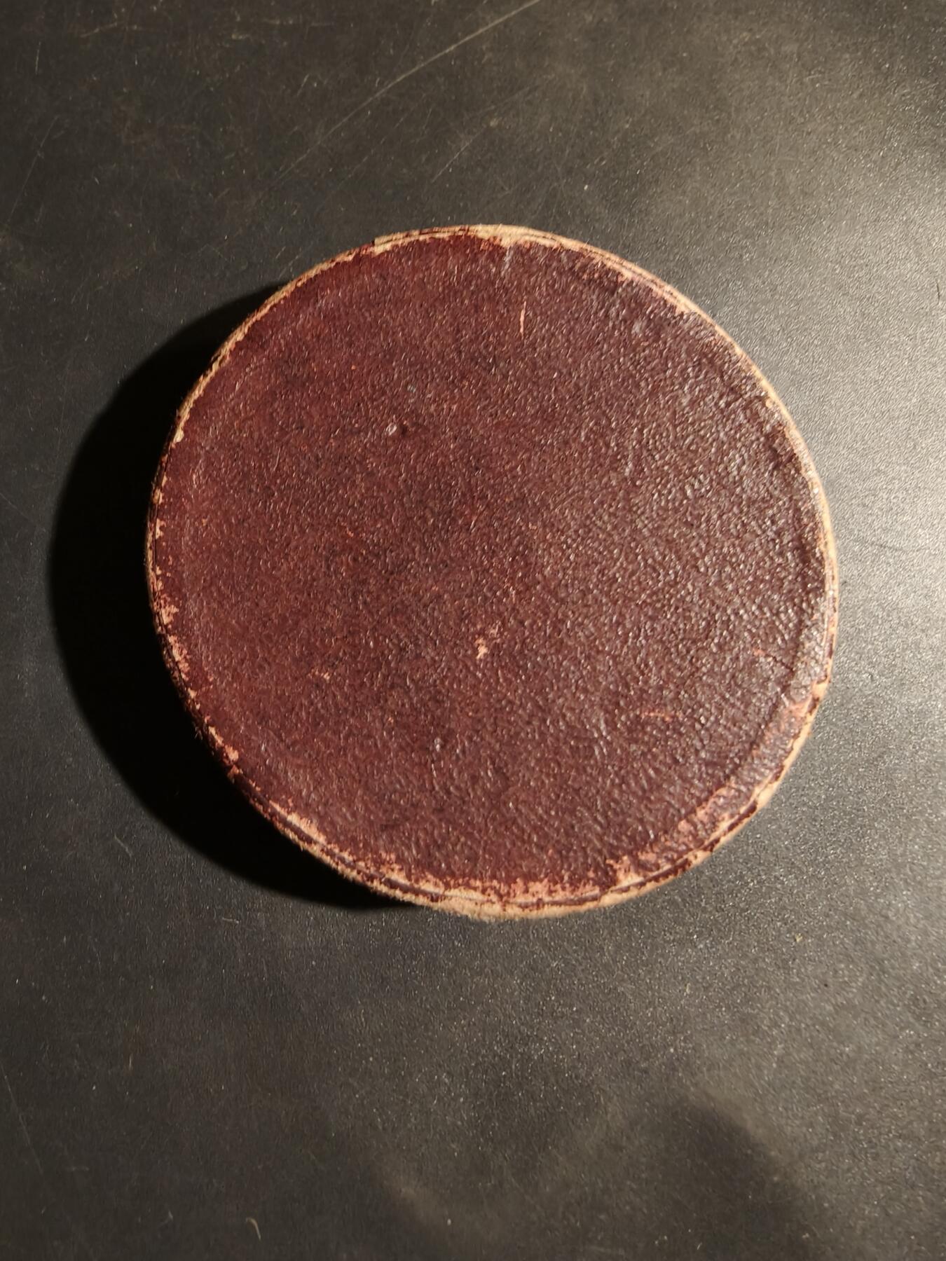 老王徽章第180期 法国教育联盟大铜章    原盒     直径58mm    重量94.6g