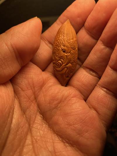 核舟记发源地苏州舟山核雕年末放漏 - 福利苏工核雕，纯手工雕刻二花雄鹰，个性十足，等待有缘人，市场无同款，尺寸1。75x4.75喜欢的来