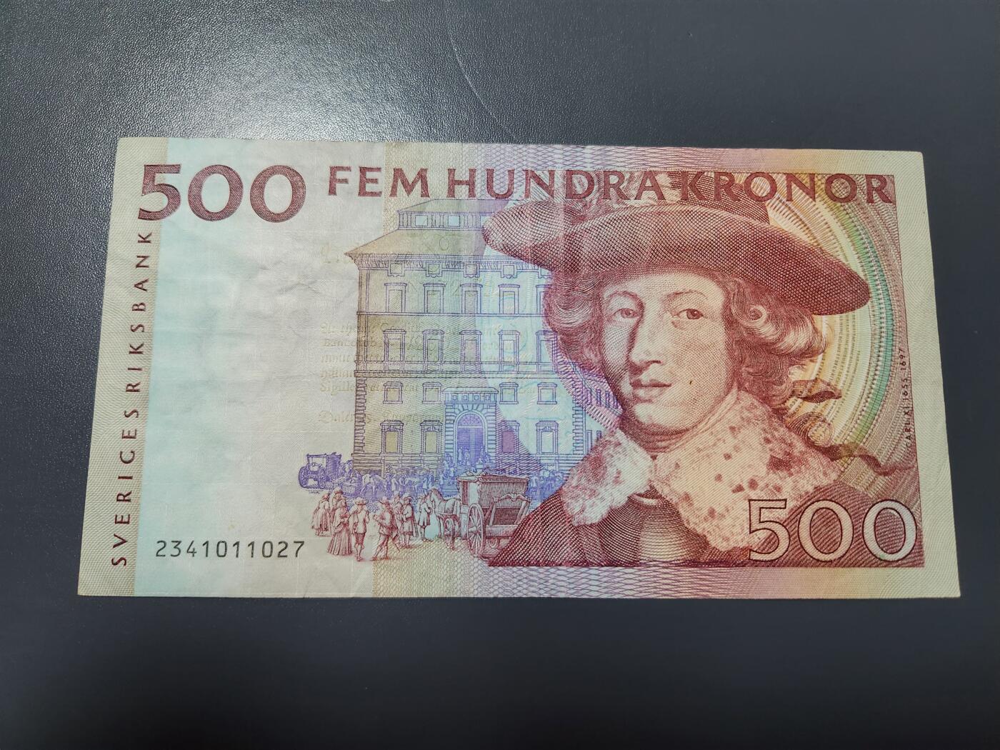 2月5号晚上8点 外国纸币自动截拍第18场 瑞典纸币500克朗  1992年 红卡尔十一世 第一版 美品