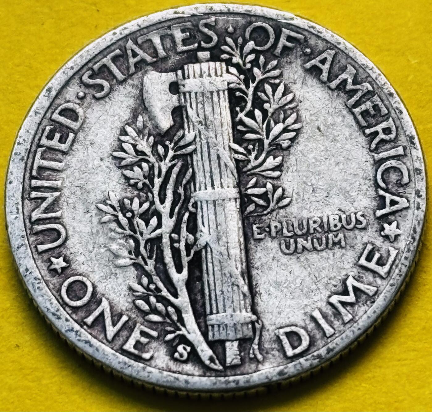 文馨钱币收藏第 293 场，春节前最后一期全部发出，将不予寄存，请悉知 1943 年美国墨丘利小飞人 10 美分银币 2.5 克 900 银 S 版