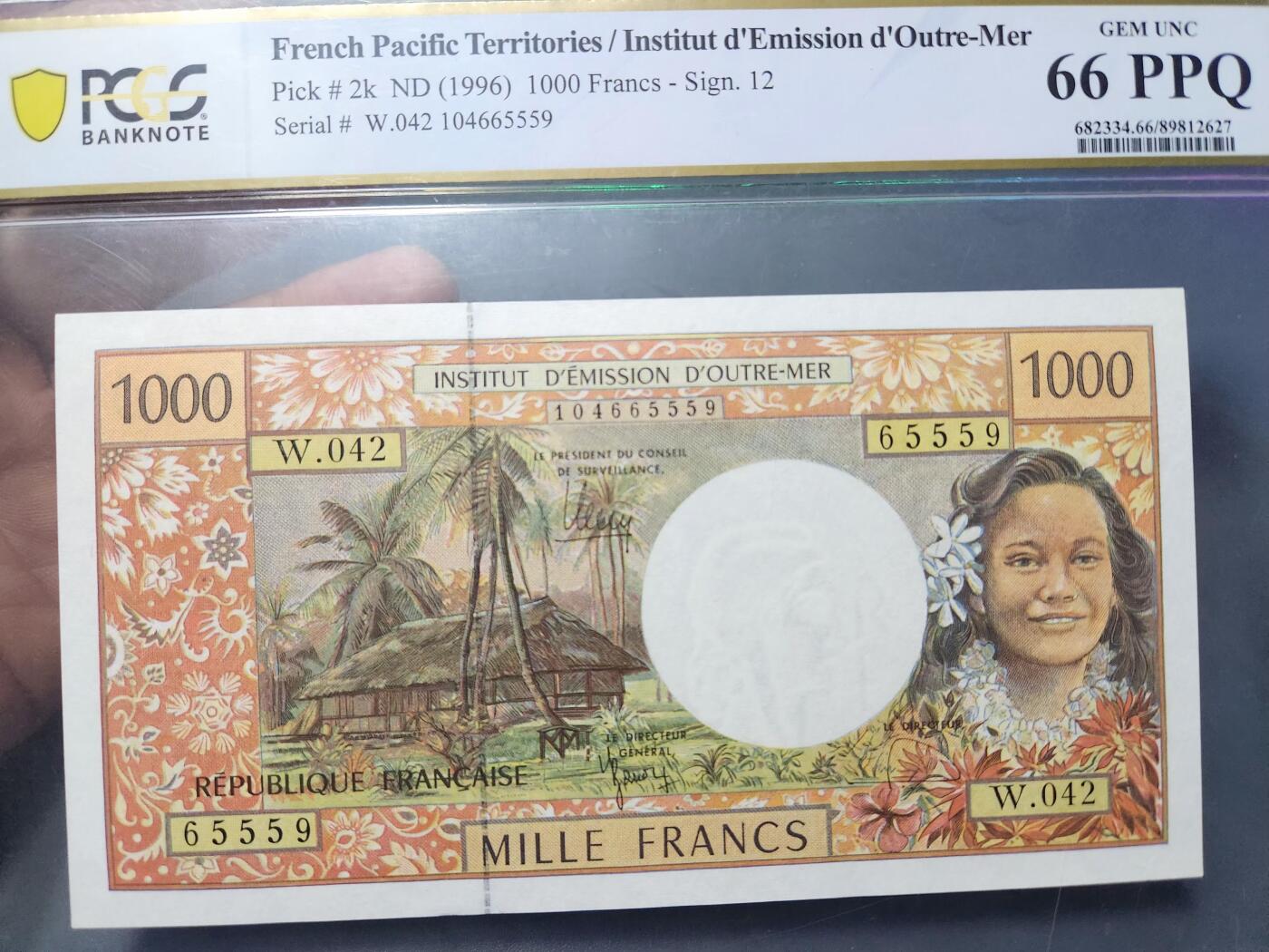 2月4号晚上8点 外国纸币自动截拍第17场 PCGS66PPQ 法属太平洋1992年1000法郎 65559   瓦奥教堂小屋