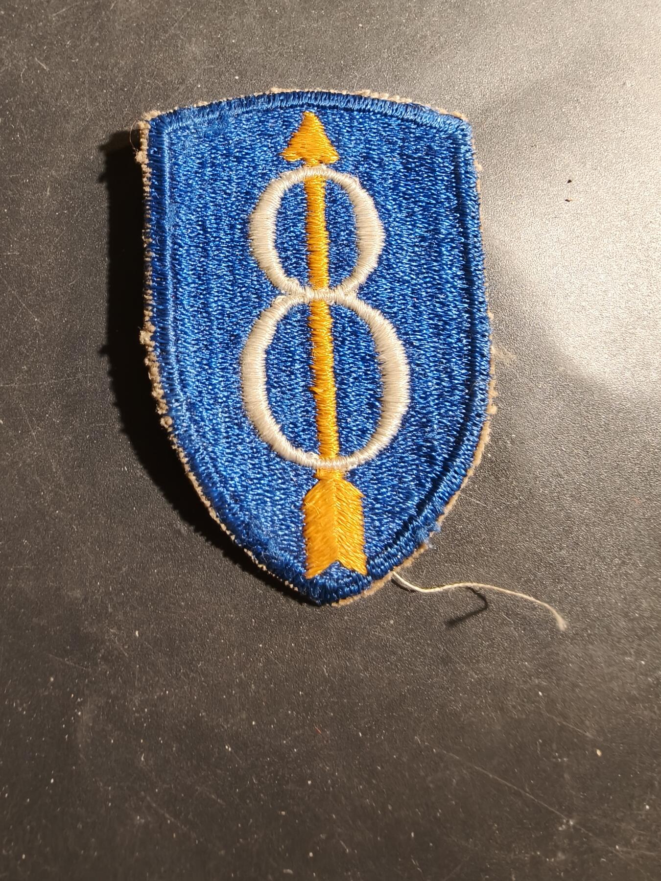 老王徽章第180期 美国陆军第8步兵师臂章