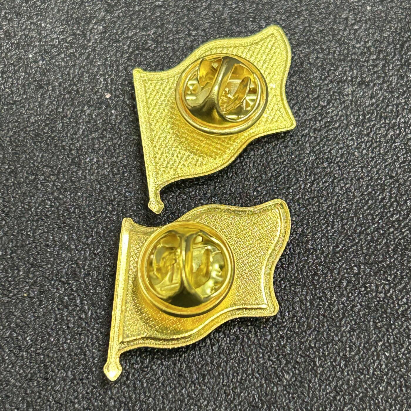 西秦中古拍卖第七十五期 越南共产党党徽 新版本双章