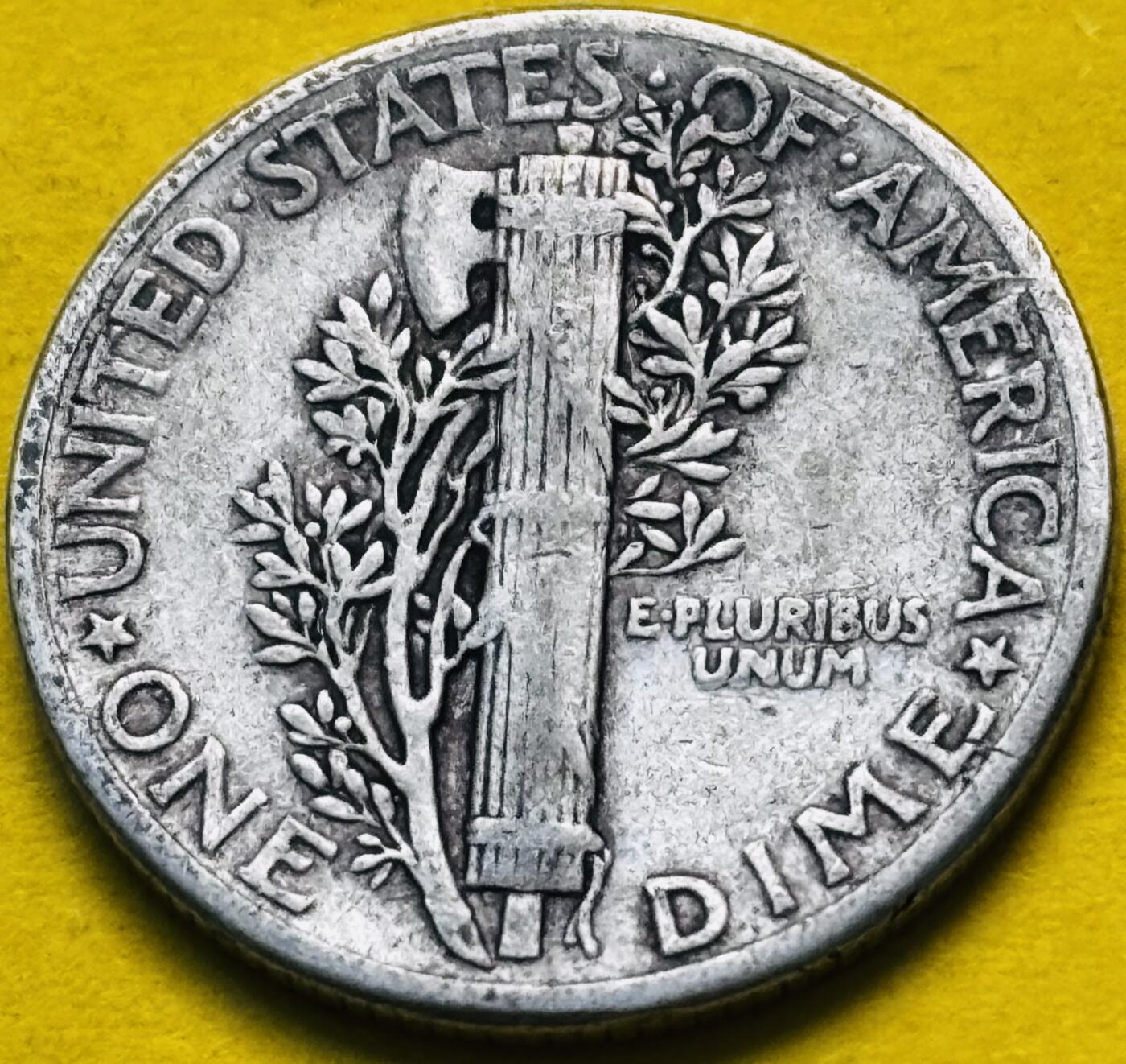 文馨钱币收藏第 293 场，春节前最后一期全部发出，将不予寄存，请悉知 1944 年美国墨丘利小飞人 10 美分银币 2.5 克 900 银