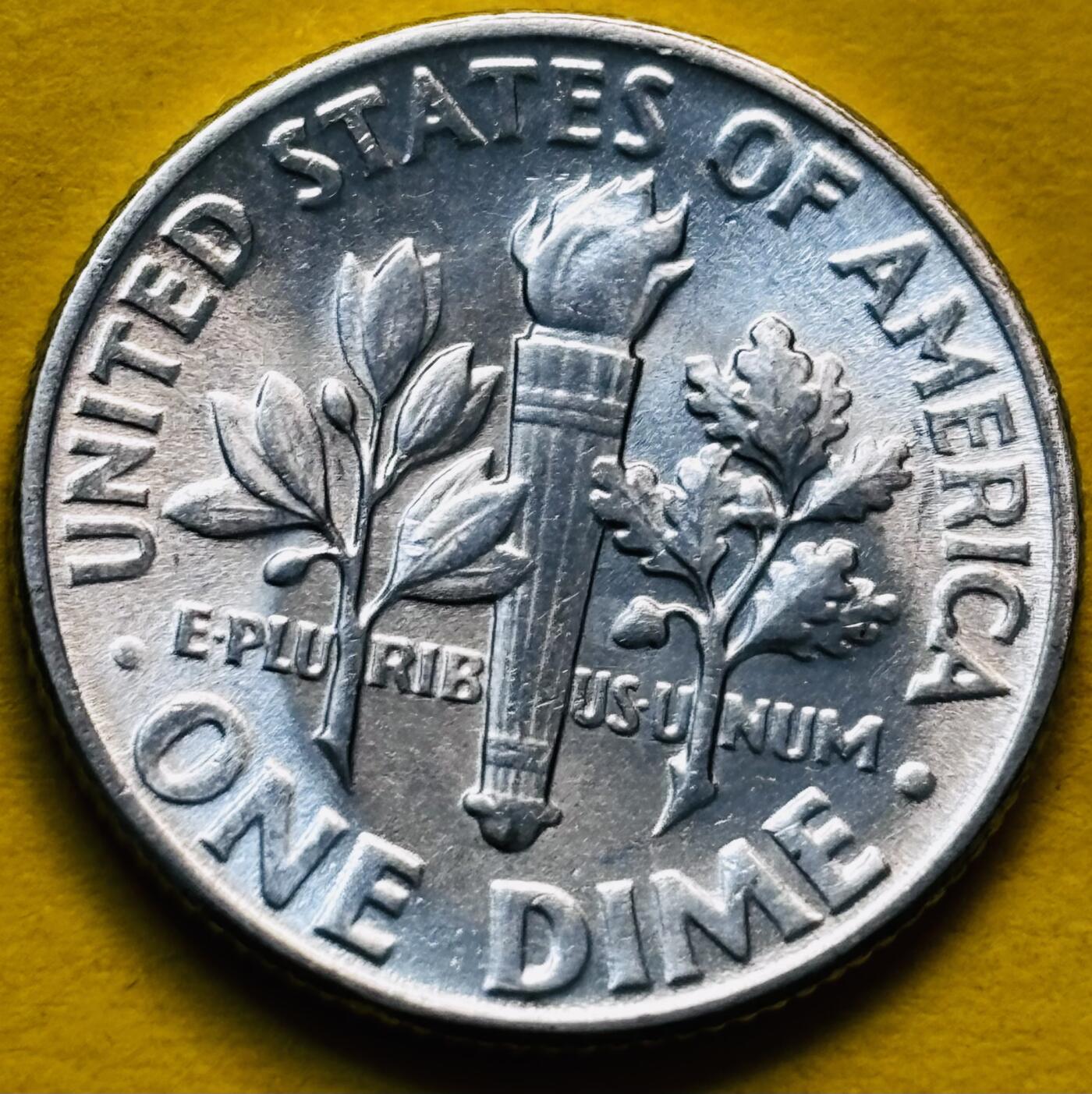 文馨钱币收藏第 293 场，春节前最后一期全部发出，将不予寄存，请悉知 原光好品 1955 年美国罗斯福 10 美分银币  2.5 克 900 银