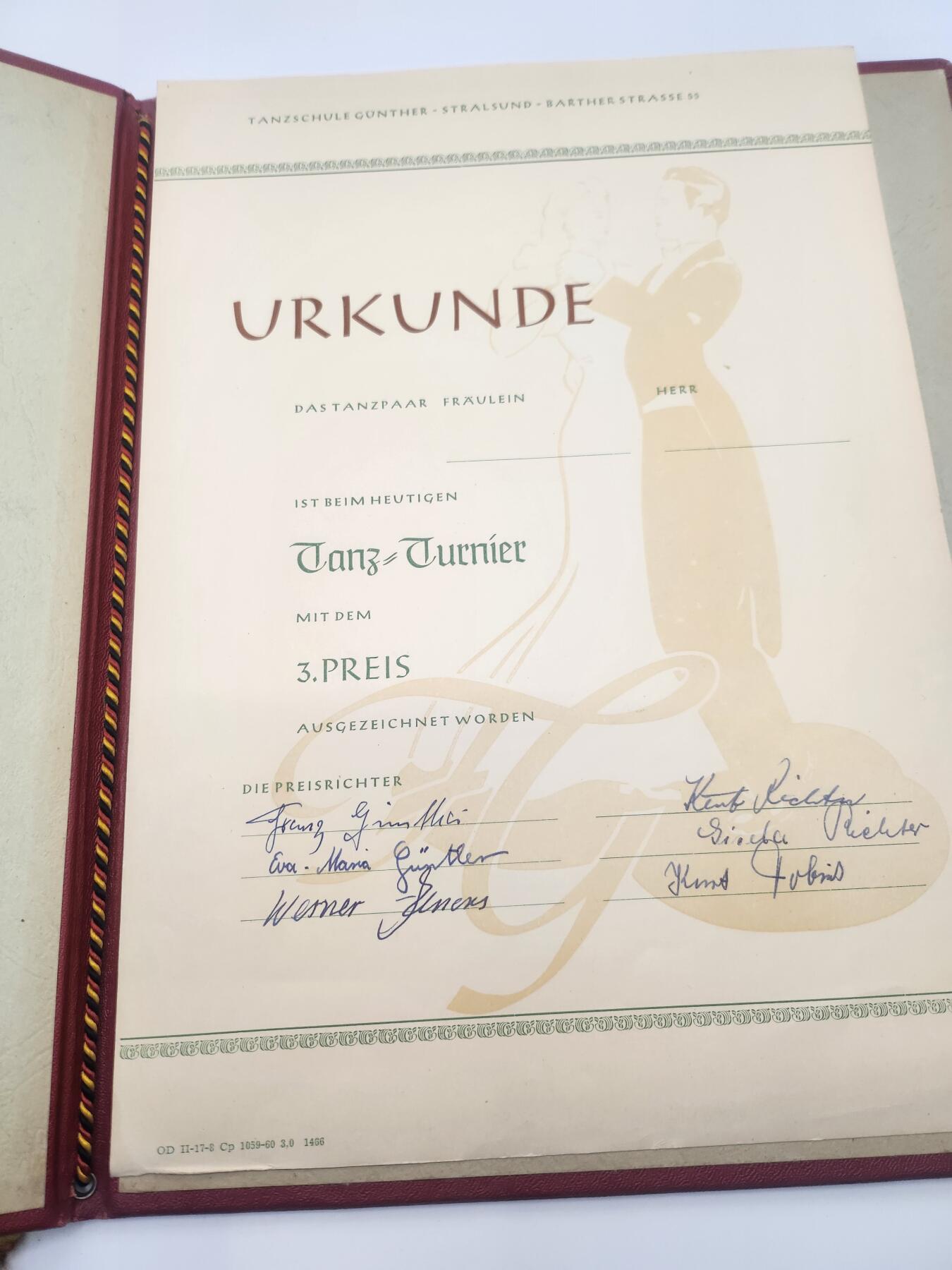 南水社第二次拍卖 东德FDGB艺术团证书（1966年舞蹈学校舞蹈比赛三等奖证书）年轻女性学生得主