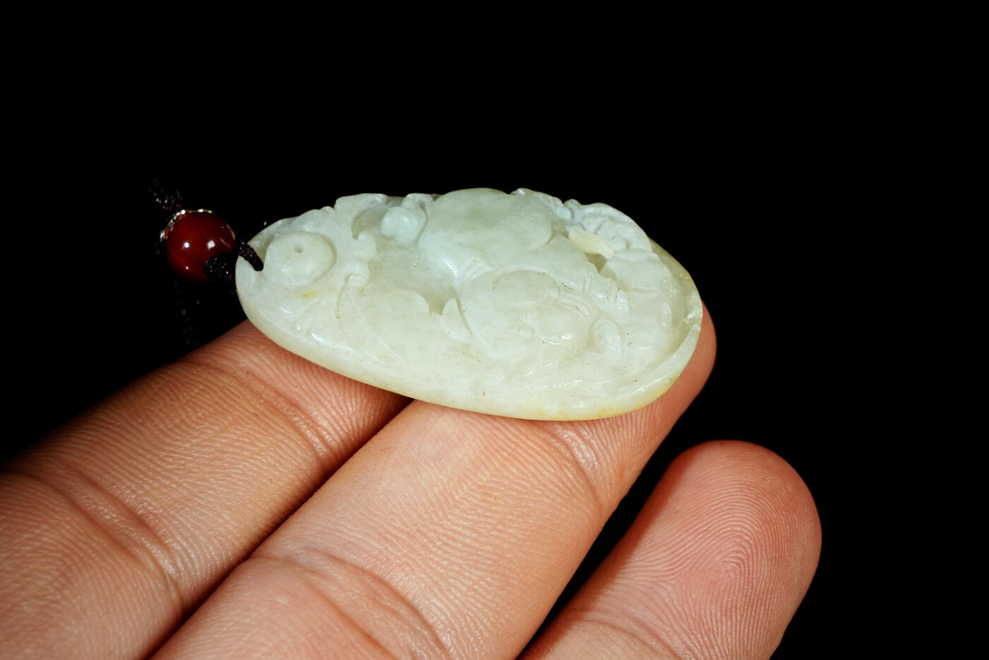 上海都达杂项专场二十一（全场包邮） 天然和田玉精雕《哼哼来财》挂件