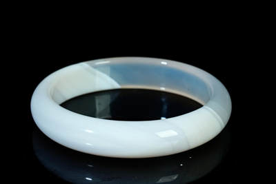 上海都达杂项专场四十七【全场包邮】  天然冰透玛瑙手镯 附鉴定证书90-58