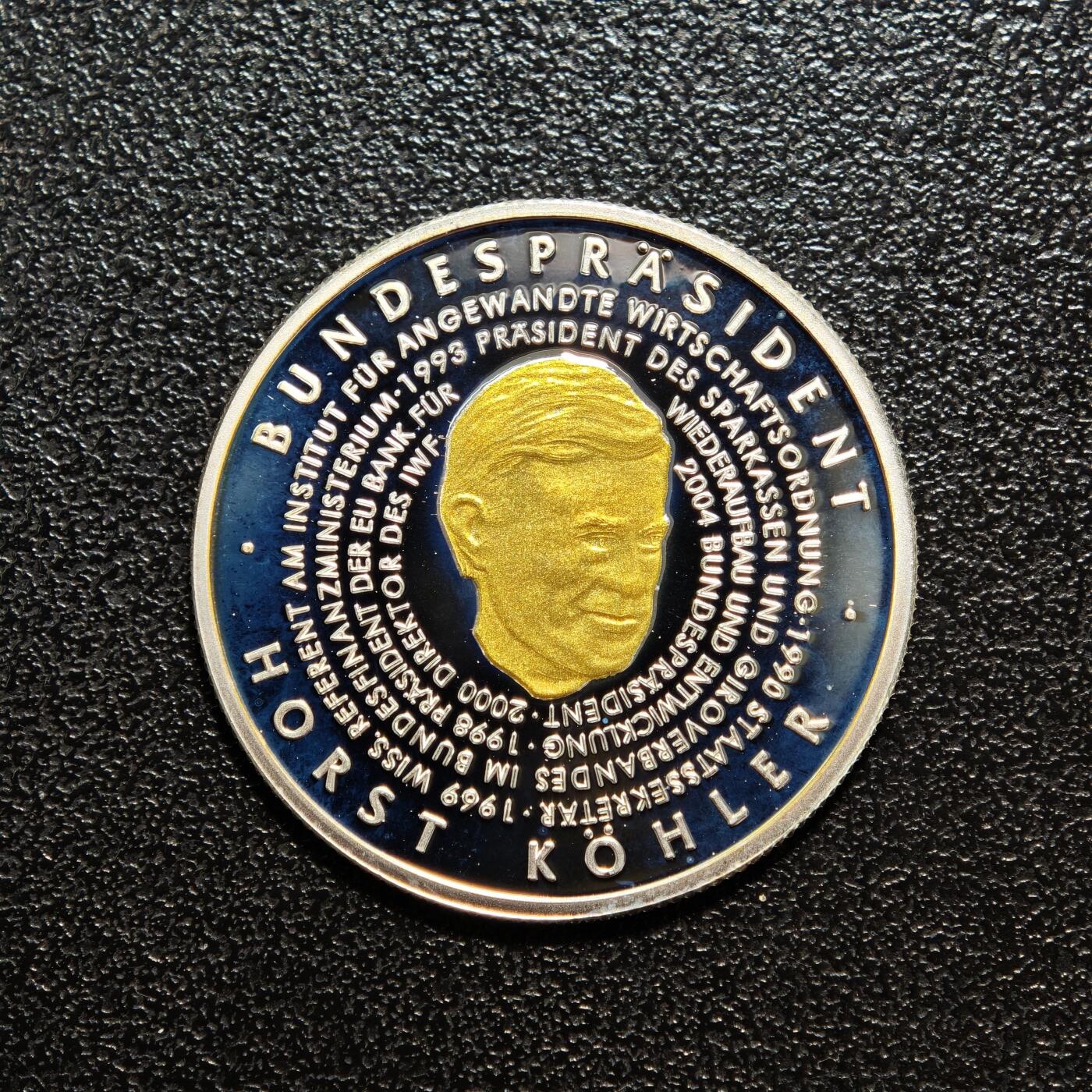 【德藏】世界币章拍卖第164期（拍品征集中~欢迎藏友联系） 2004年 多哥德国总统霍斯特·克勒250法郎精制纪念银币 999银 直径约：25.9mm；重约：5g