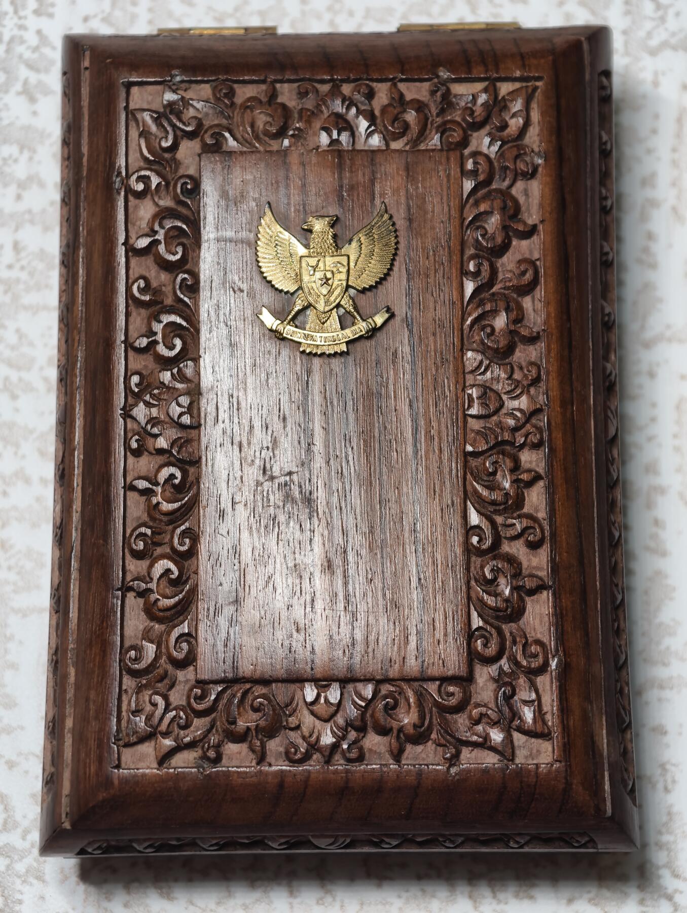 2026年2月8日拍卖 日本外交官印尼之星三等勋章勋记一套（印尼总统苏加诺亲签）