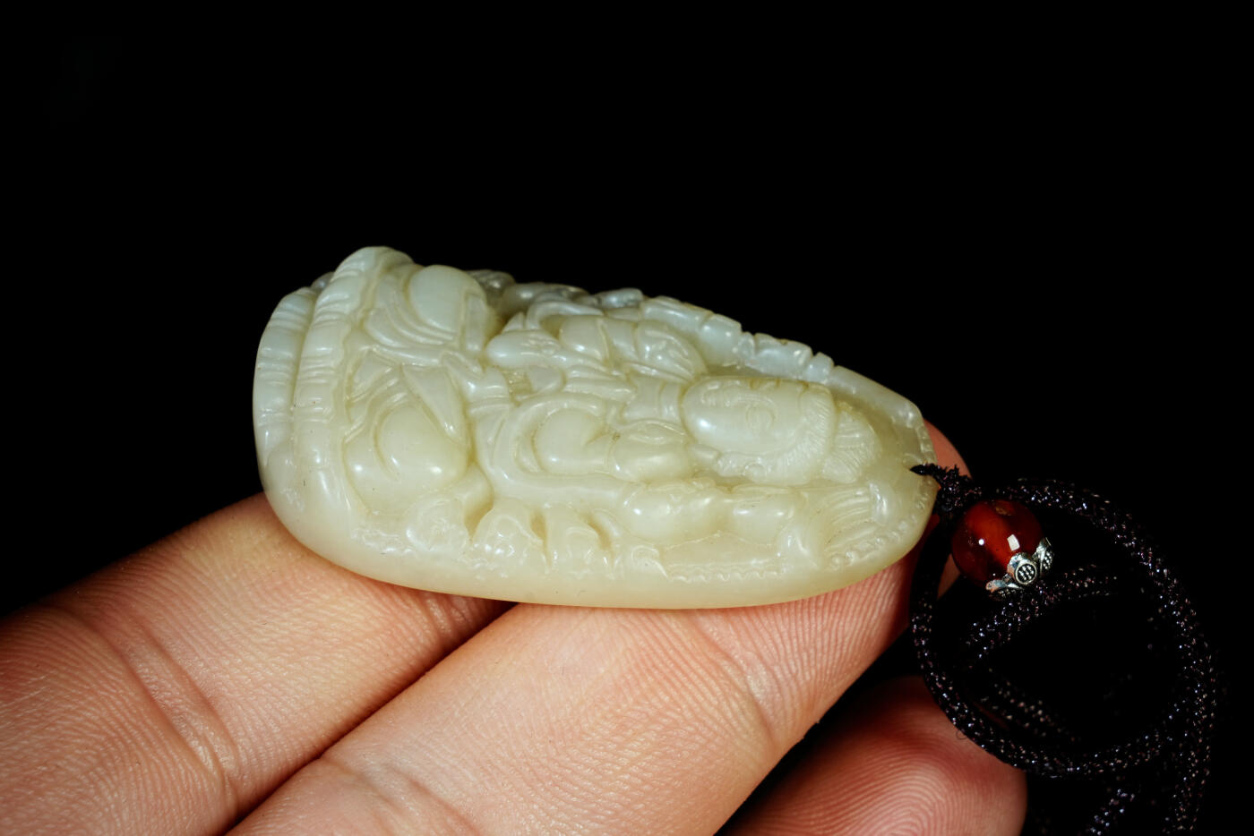 上海都达杂项专场二十一（全场包邮） 天然和田玉精雕《千手观音》挂件90-88