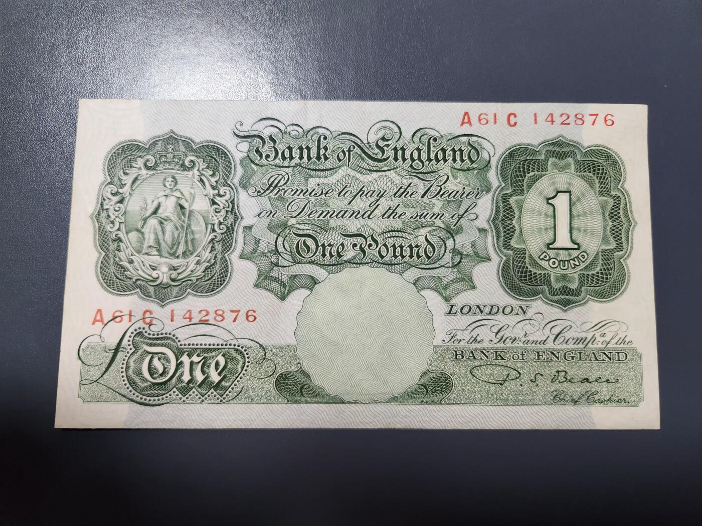 2月5号晚上8点 外国纸币自动截拍第18场 英国1镑极美品