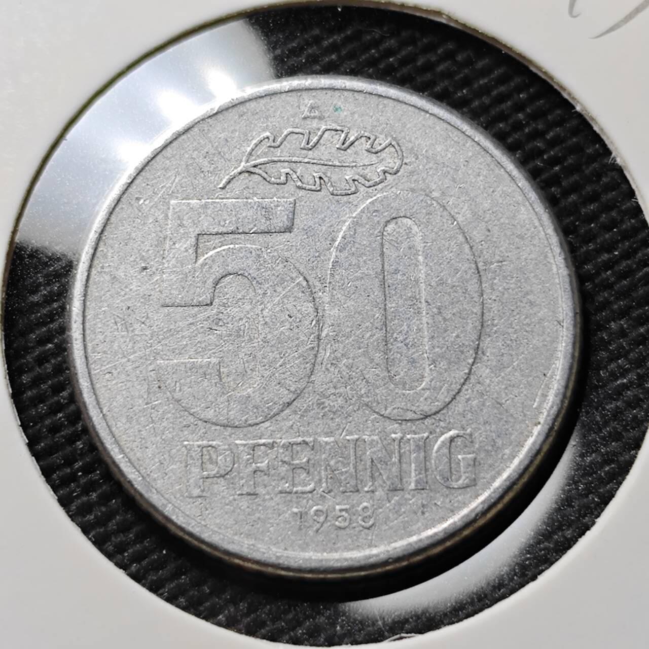 KK钱币收藏小铺  第393期  2月预留时间 周末发货 1958 东德50芬尼