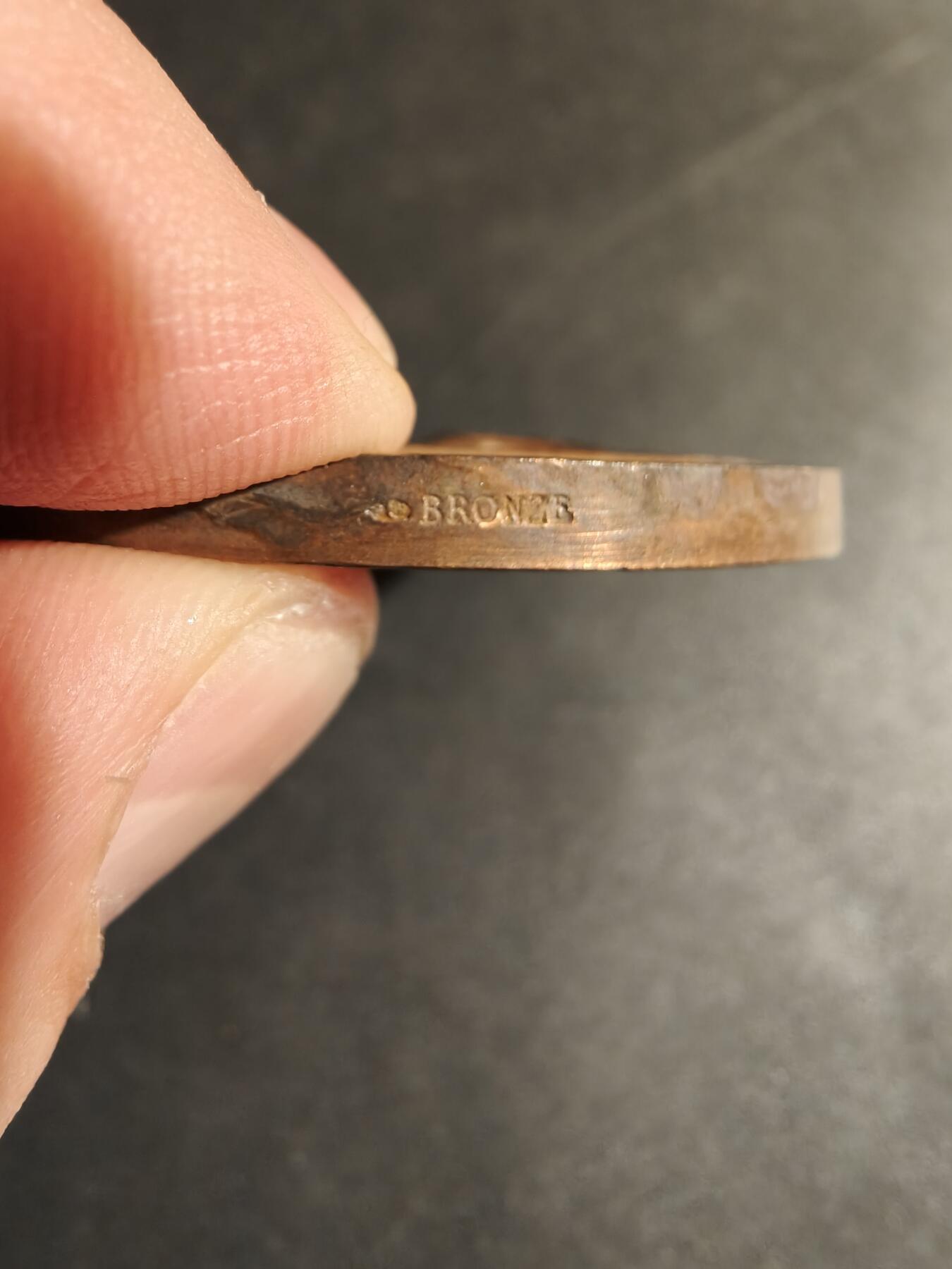 老王徽章第180期 法国1830年卢克索方尖碑在巴黎协和广场落成大铜章     原盒     直径58mm    重量76.1g