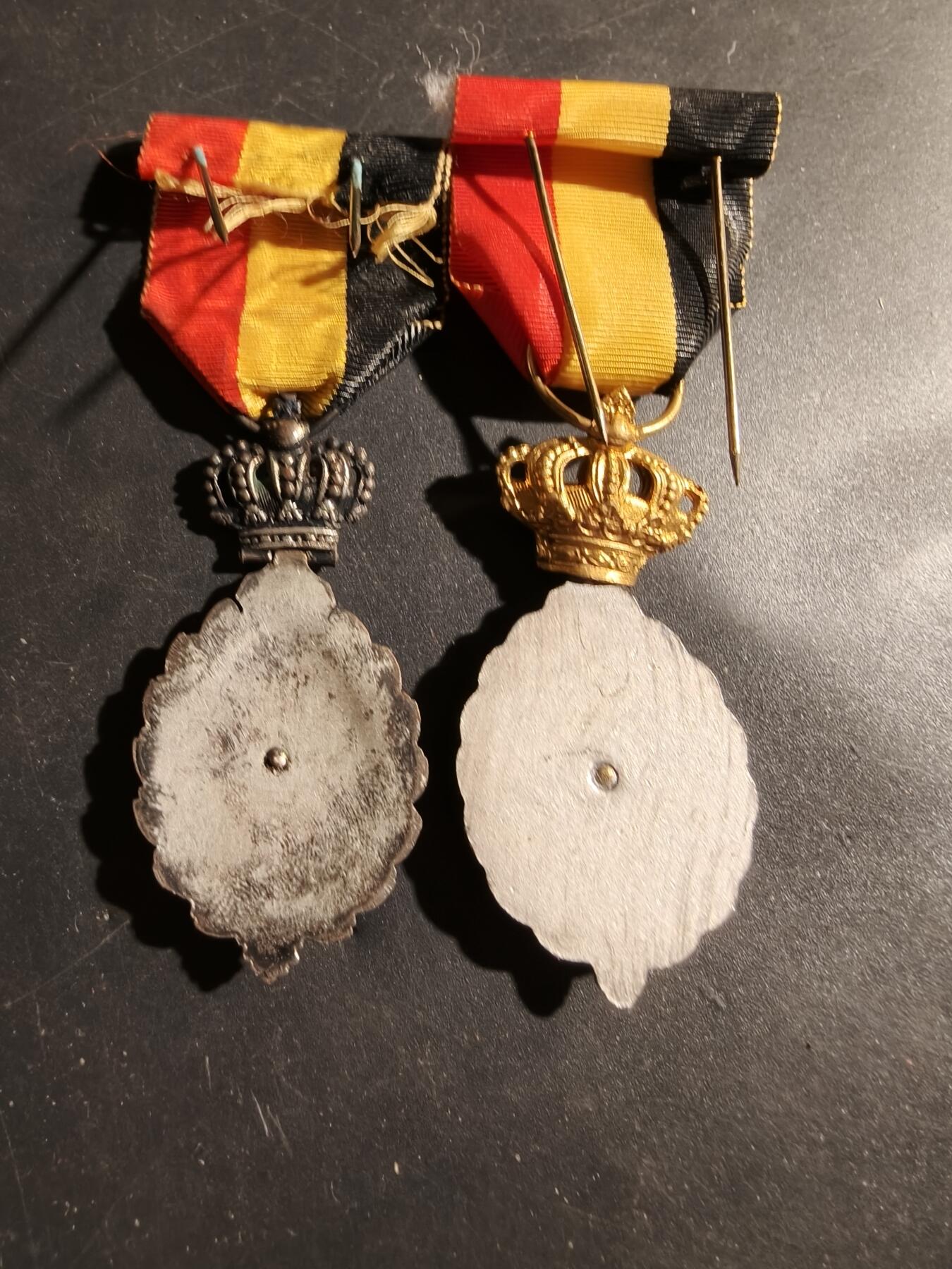 老王徽章第180期 比利时金银级劳工奖章一组