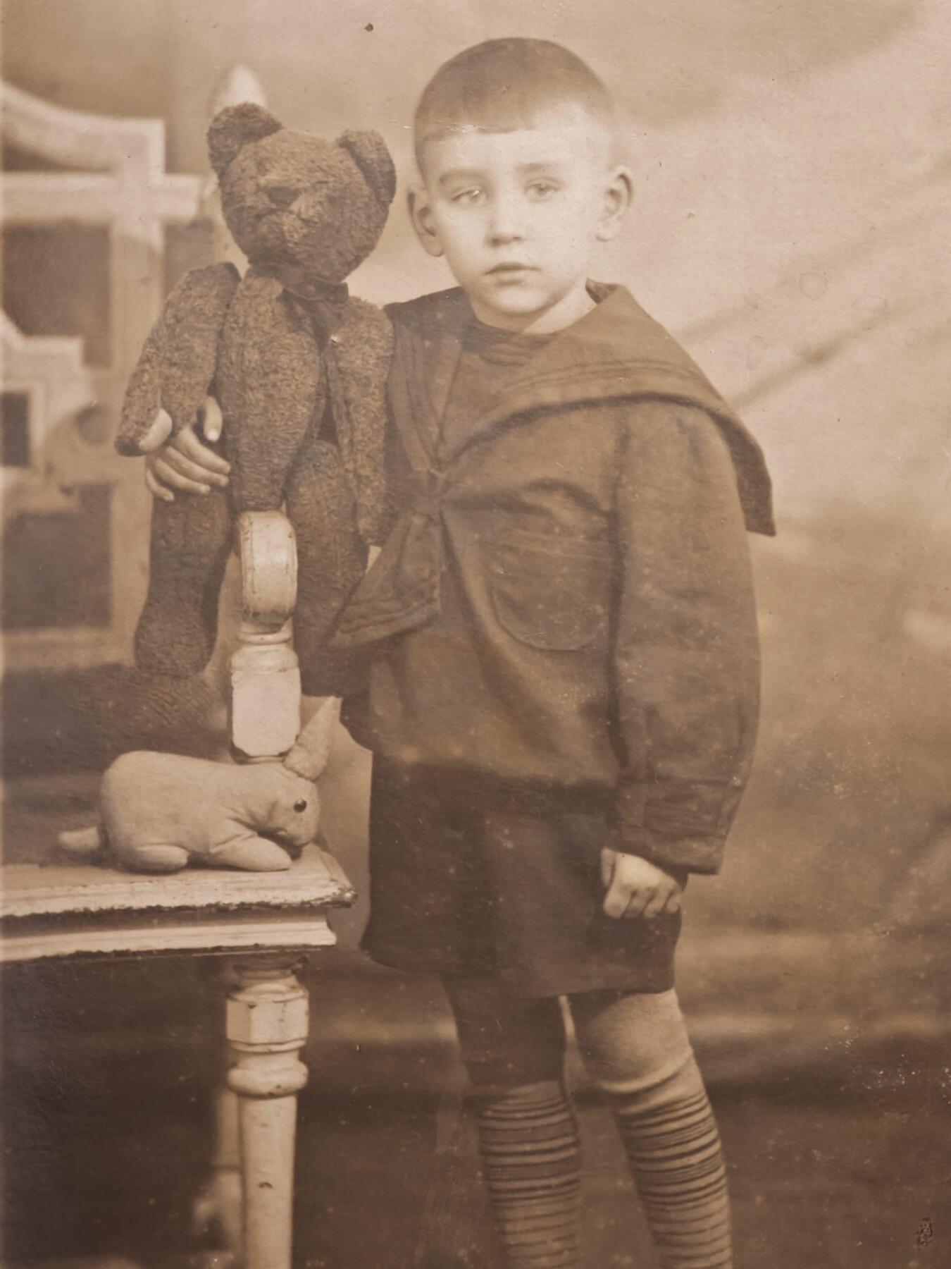 橙子收藏(照片专场)第三期 1937年拍摄的苏联儿童肖像照明信片，属于大清洗与卫国战争爆发前夜的民间影像遗存。