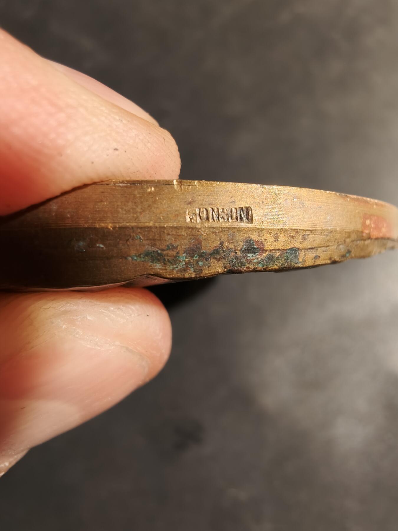 老王徽章第180期 比利时1960年向国王博杜安致敬大铜章     高浮雕     直径70mm    重量162g