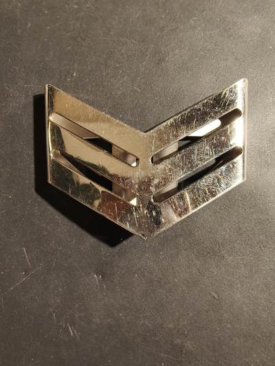 老王徽章第180期 - 比利时陆军参谋军士金属V字臂章