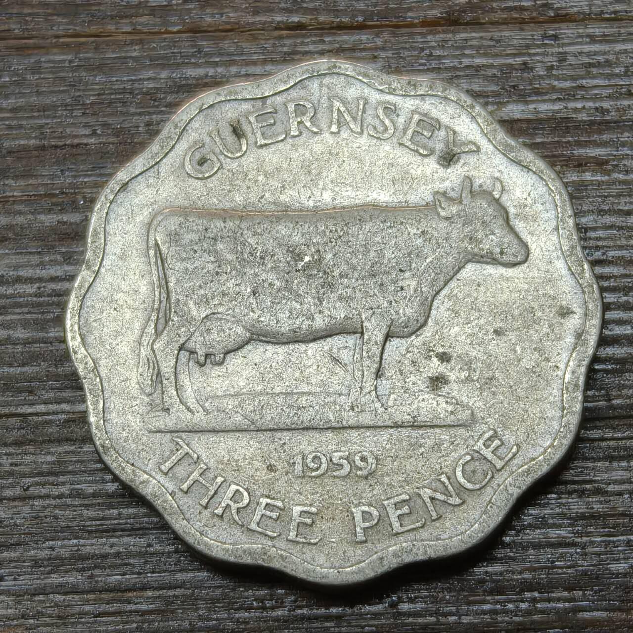 【铜匠收藏】★第146★散币专场 不寄存，30包邮。不满30元，支付5元运费。《接受代拍 代送NGC评级》 71【无寄存】根西岛 1959年 3便士 厚版