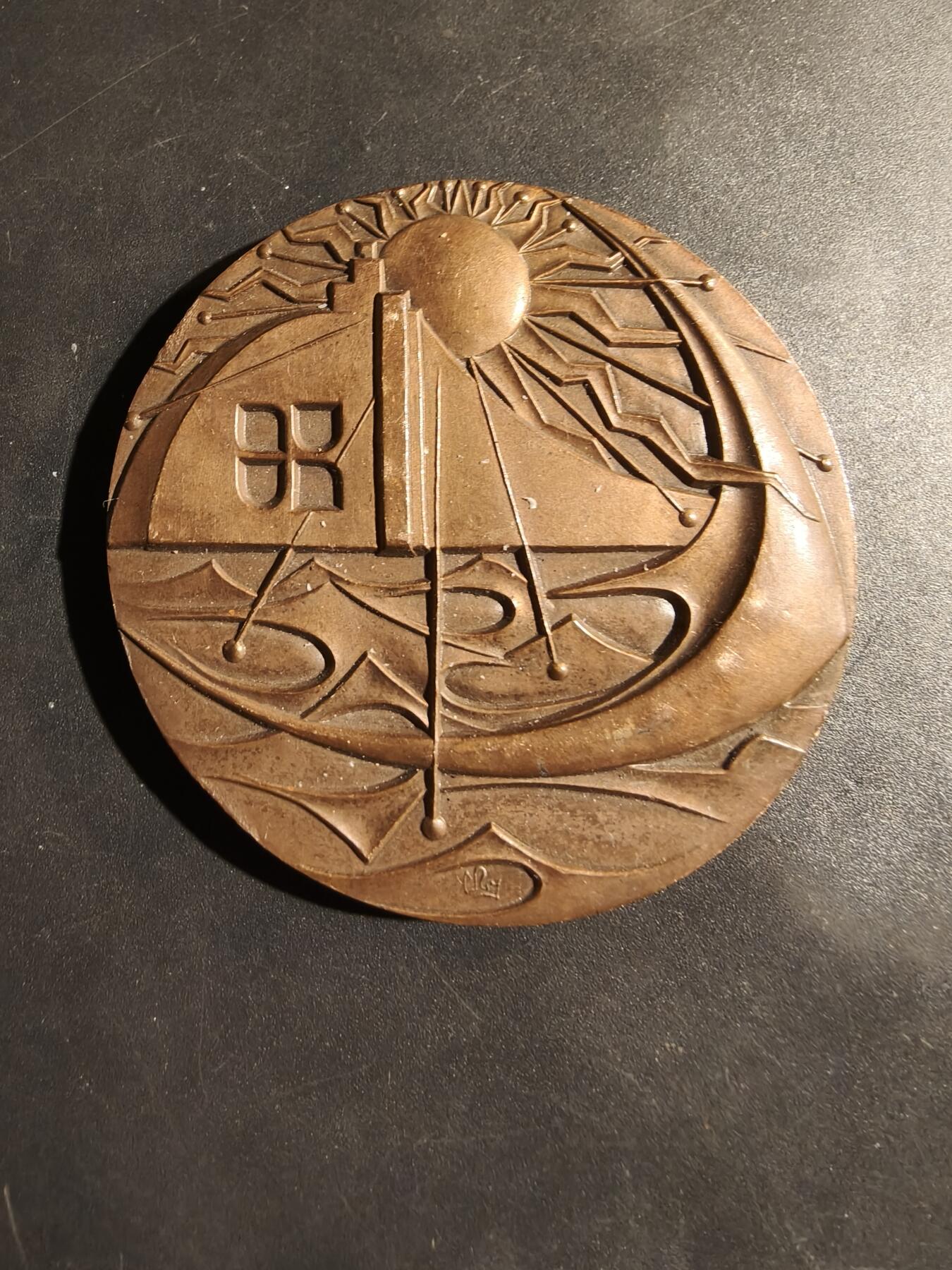 老王徽章第180期 法国朗格多克-鲁西永大区拉格朗德莫特度假村大铜章     直径58mm     重量116.7g