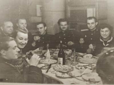 橙子收藏(照片专场)第三期 - 二战结束后至50年代初（约1945-1955年）拍摄的苏联军官私人聚餐照