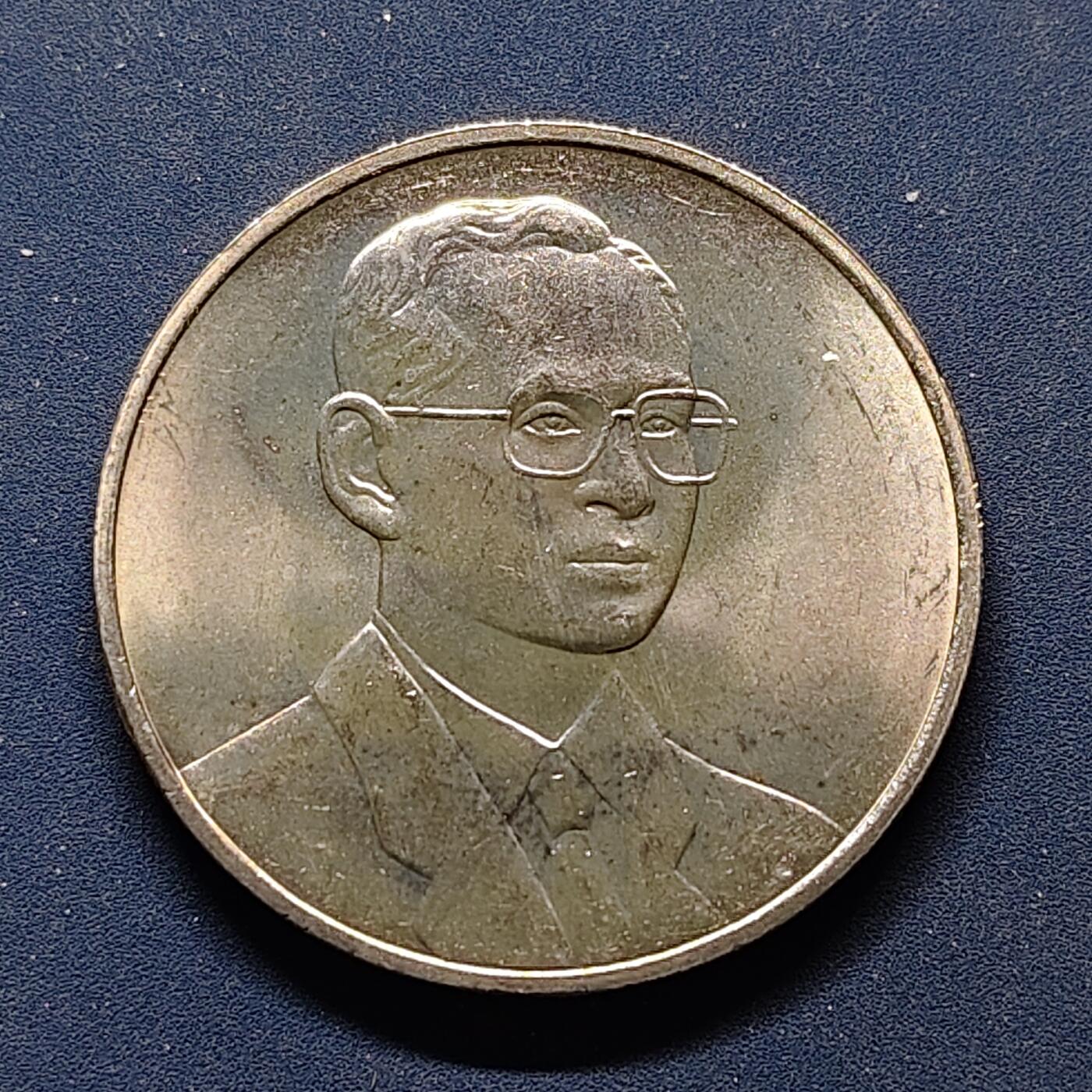 【全场包邮】纯粹捡漏拍500场-持续更新中 泰国2000年20铢亚洲开发银行33届年会纪念币