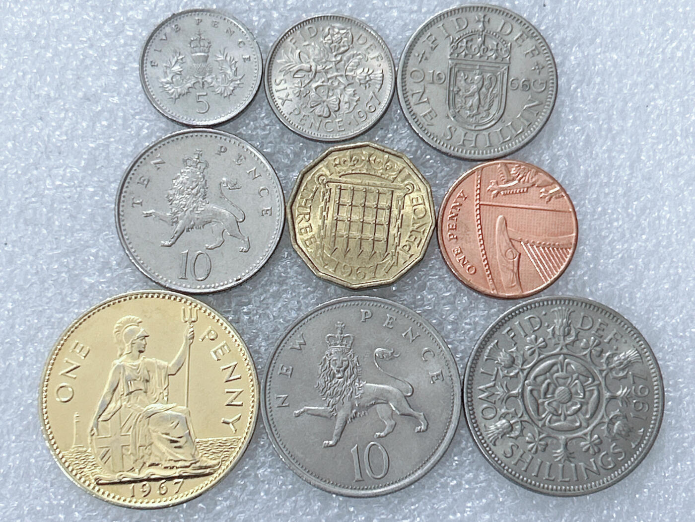 第一海外回流一元起拍收藏 散集专场  第301期 英国不同版本硬币 9枚 原光品