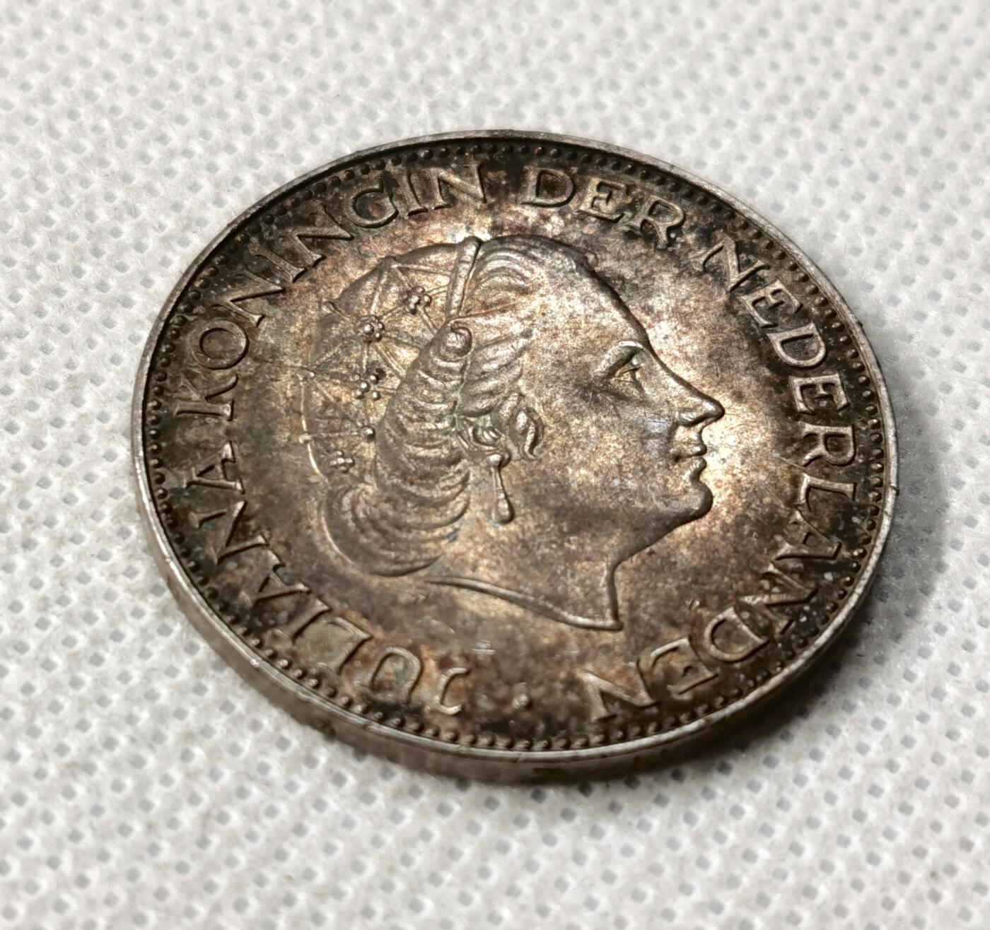 甄臻铺-世界币章拍卖（第49期）精品场拍品征集中，送拍享返佣金等优惠多多 荷兰1959年2.5盾，淡淡转光，包浆好看，细节见图