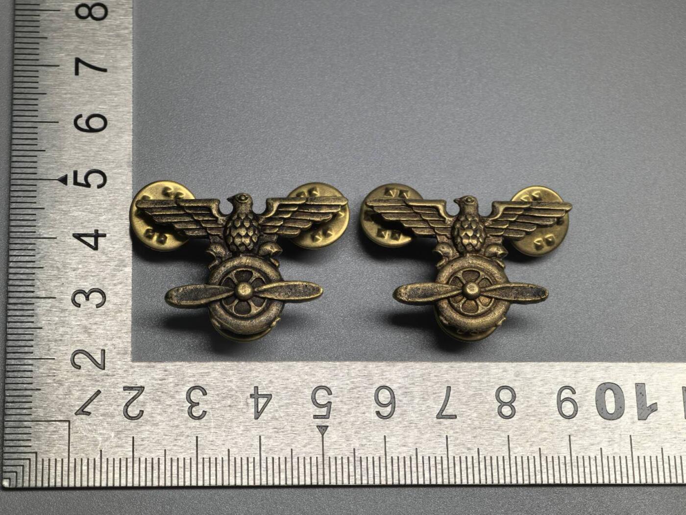 小驴勋章奖章收藏2月7日周六晚六点拍卖（珍爱和平，收藏战争，铭记历史，勿忘国耻，忠党爱国。有偿代拍，送拍规则在简介最后，参拍须阅读规则后再参拍，关系到运费包装发货时效真假辨别等关键信息，拍卖时不再发原图，看大图店主微信码在拍卖店铺介绍里）