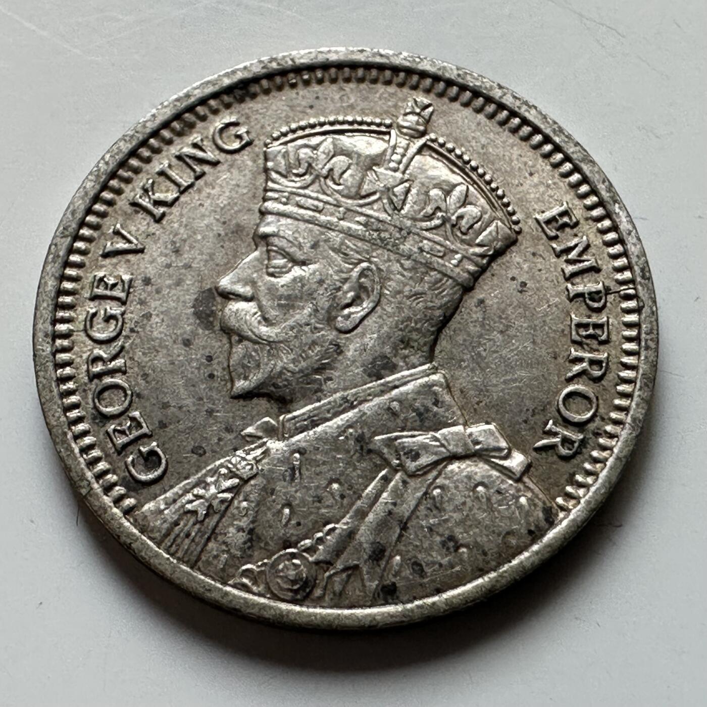 🌹外币初藏🌹🐯2026年第17场 快递将在12号停运 年前需发货的抓紧 ，年后正月十五恢复发货 新西兰1934年三便士银币